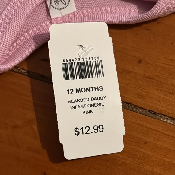 Bass Pro Shops infant onesie “I ❤️ my bearded daddy” NWT - Picture 3 of 5